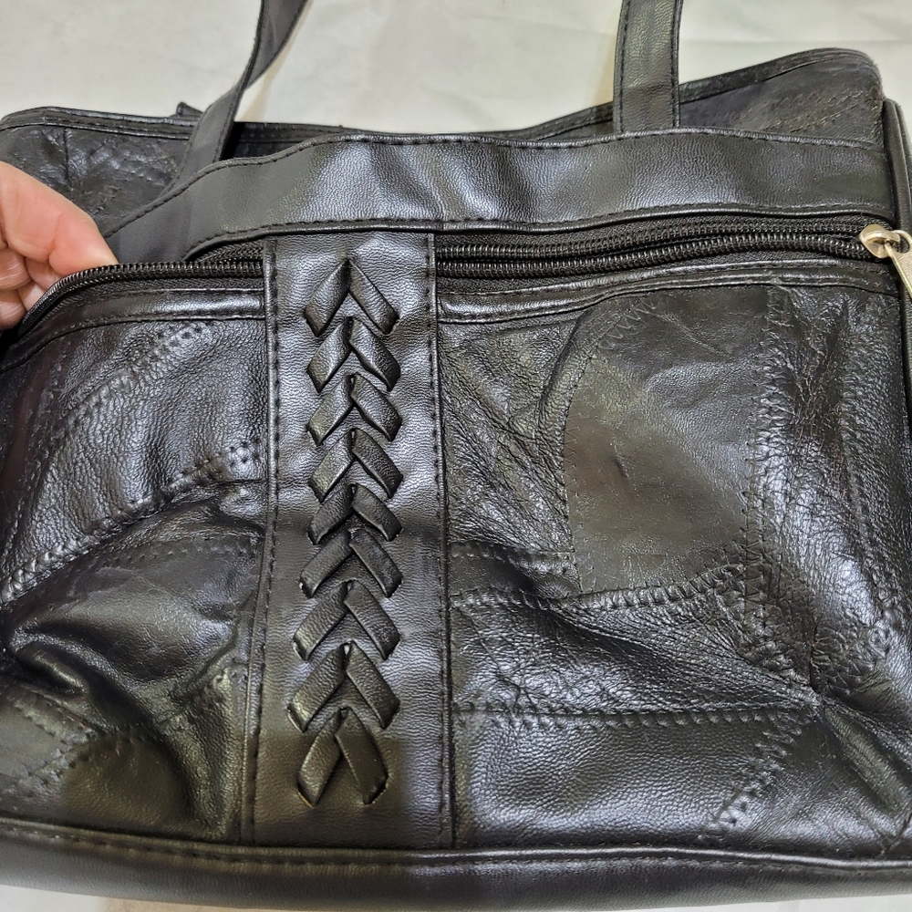 (3570) BLACK PURSE, No tag,